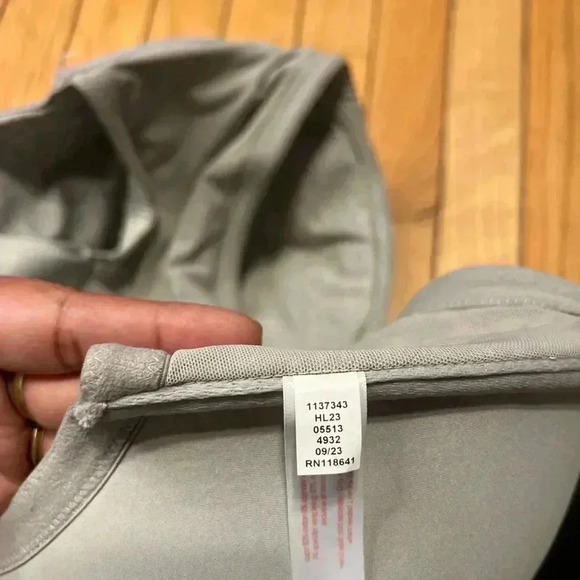 cacique bra Size 42H Gray Padded Gold Latch Lightly Lined T-shirt - Picture 6 of 8